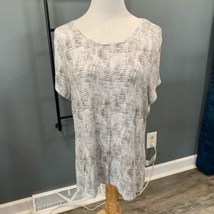 White XL crew neck